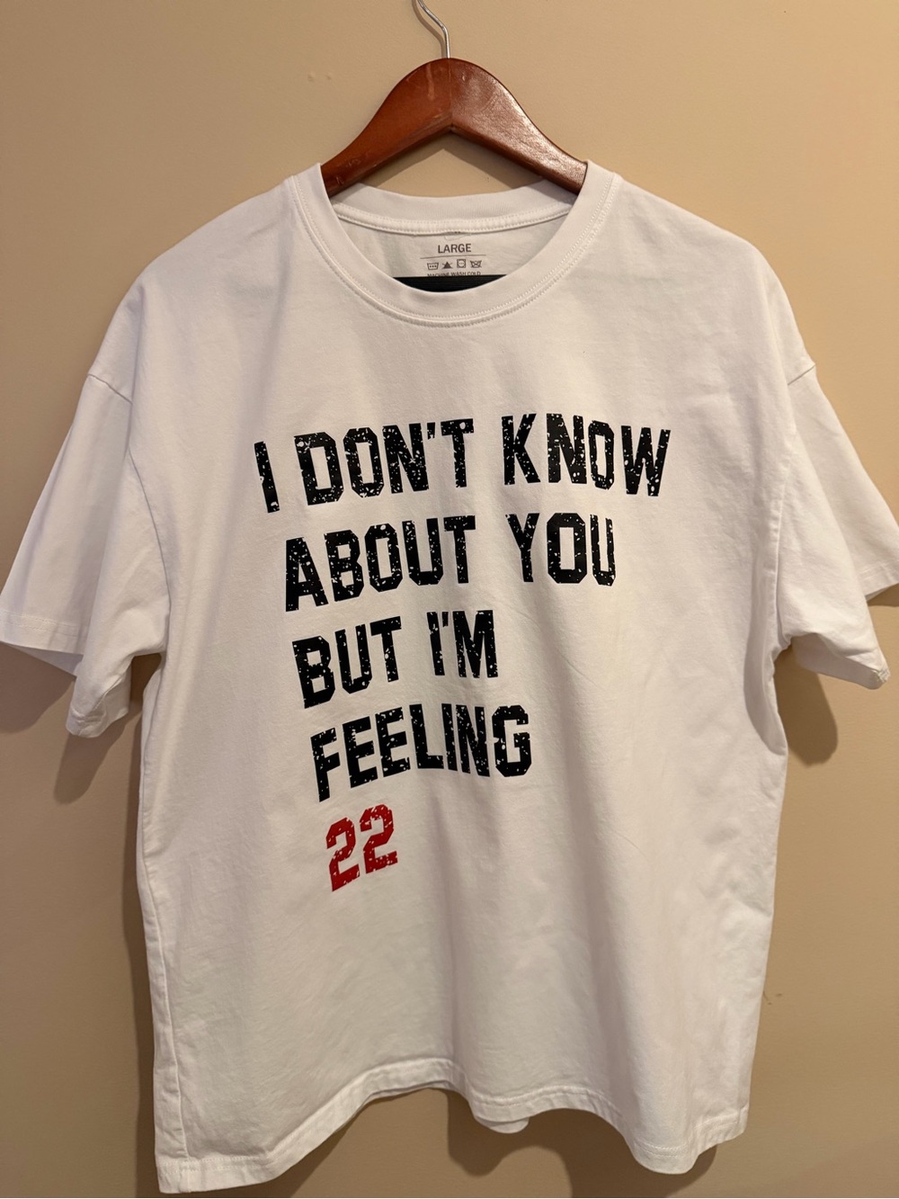“22” Taylor Swift lyric white tshirt - Large